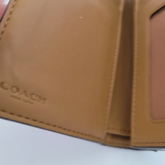 Coach Wallet Crossgrain Leather Monogram White Brown Medium Bifold Logo Compact - Picture 5 of 14